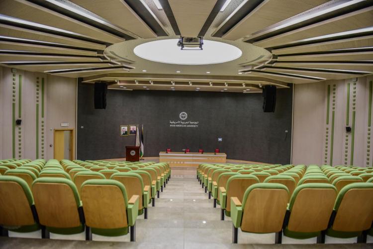قاعة المؤتمرات في حرم الجامعة في رام الله